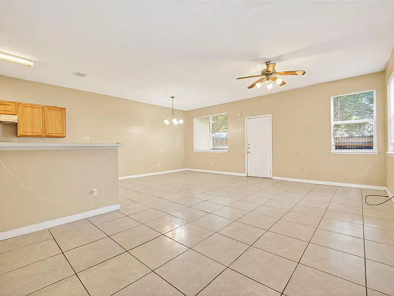 15515 Waldron Cir #B — Photo 5