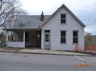 128 Conwell St, Aurora, IN 47001