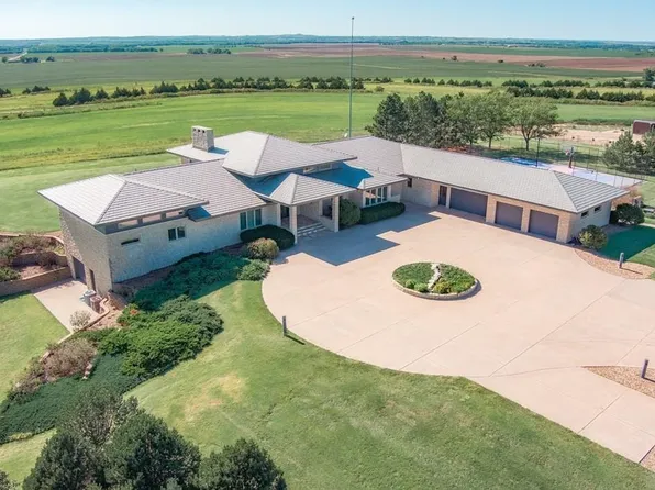 10495 E Water Well Rd, Gypsum, KS 67448