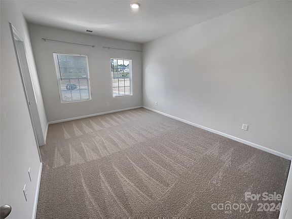 5th image of 907 Goldmine Hill Ct