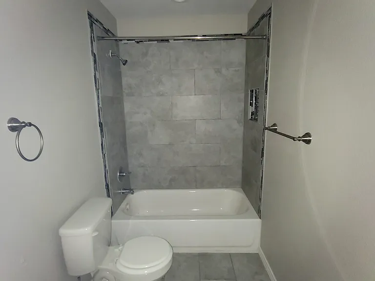 7237 Autumn Run Dr — Photo 8