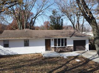 107 S Sheridan Ave, Watseka, IL 60970