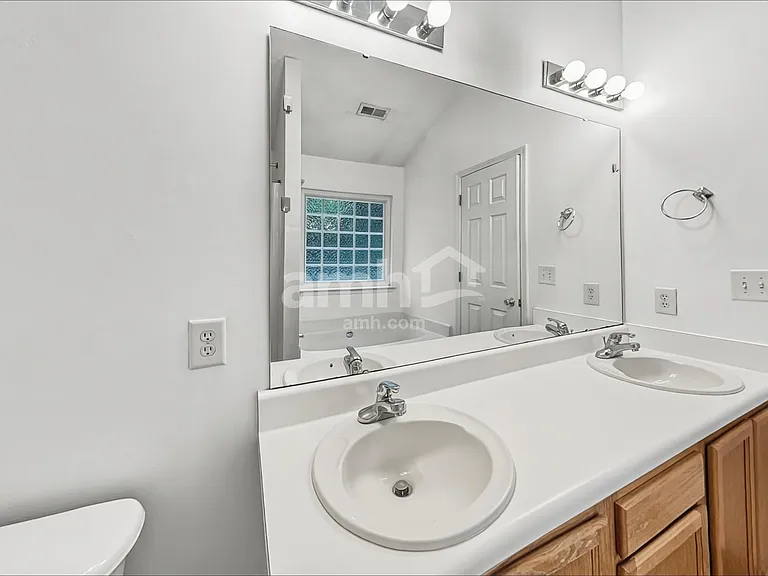 213 Fiddlers Knoll Ct — Photo 11