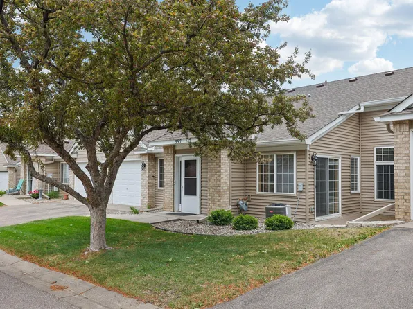 557 Mission Hills Dr, Chanhassen, MN 55317