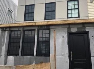 62-70 60th Rd, Maspeth, NY 11378