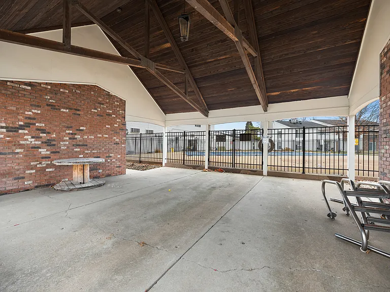 Sky Way Apartments — Photo 21