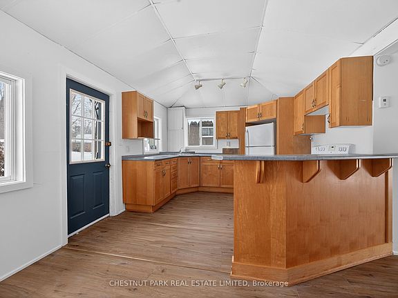 2nd image of 3410 Beachview Ave