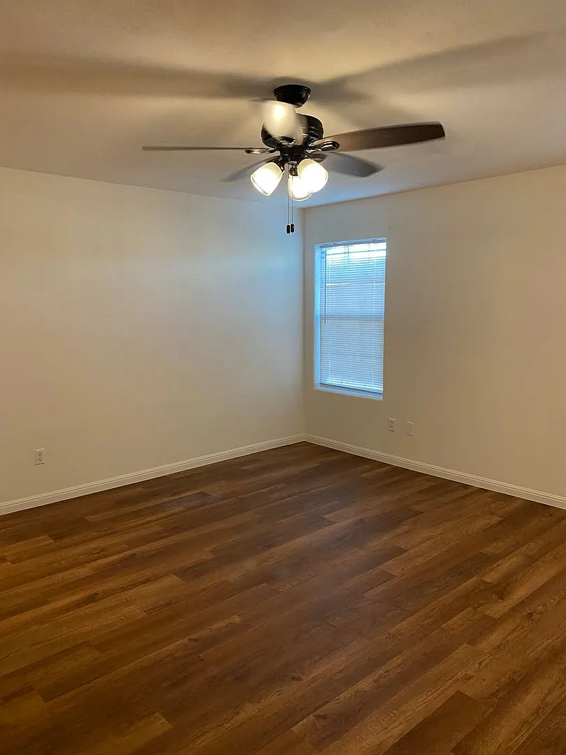 1500 Zephyr — Photo 2
