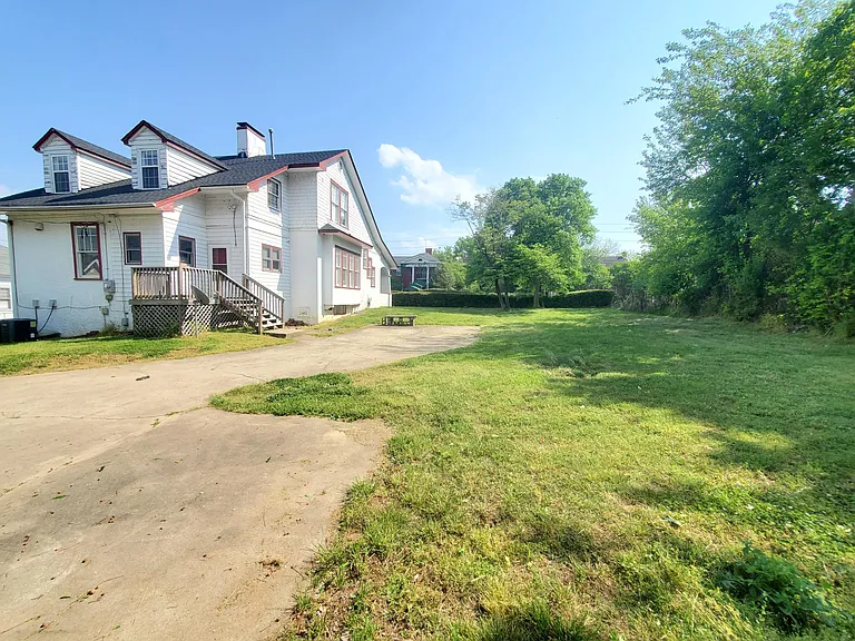 315 Martin Luther King Jr Blvd — Photo 15