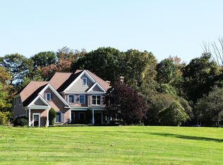 127 Skunk Ln, Wilton, CT 06897