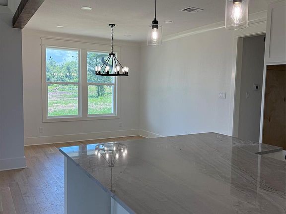 5th image of 8900 Kulow Rd