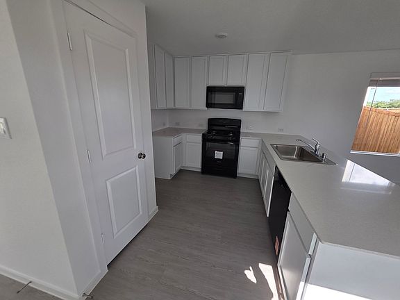 5th image of 12132 Morgan Dr