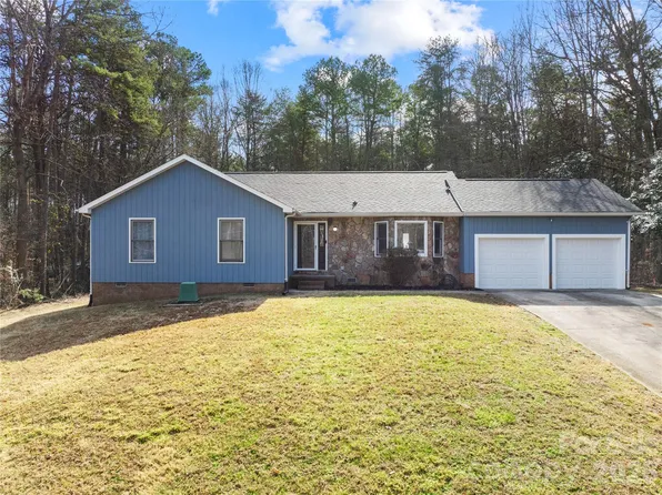 121 Rustic Way Ln, Mooresville, NC 28117