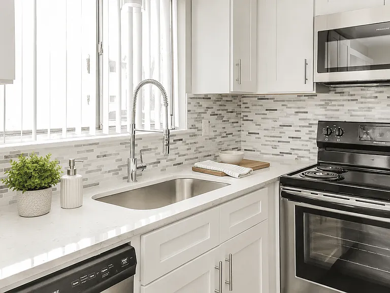 Golfview Apartments — Photo 3