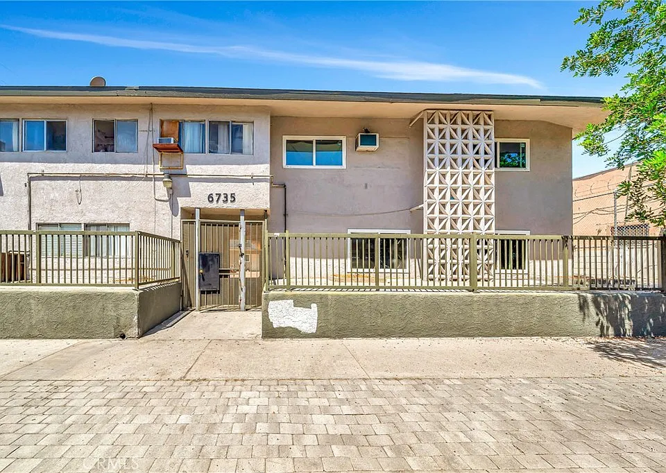 6735 Elmer Ave #4