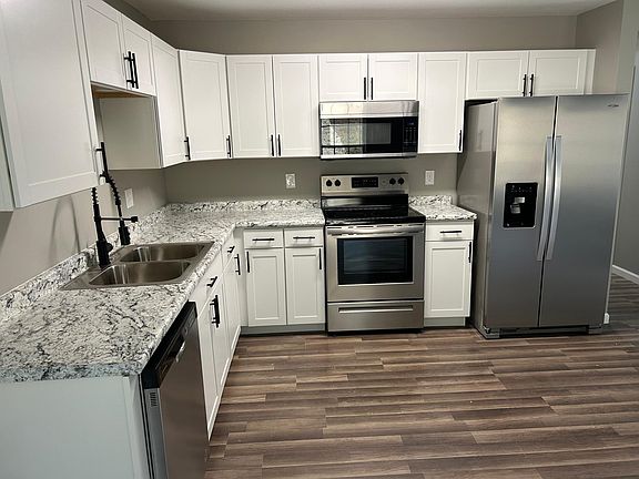 4th image of 187 Keswick Dr