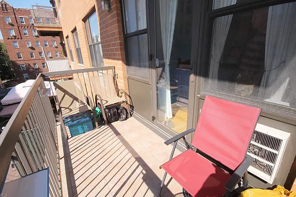 Sold by Wilk Real Estate | media 18