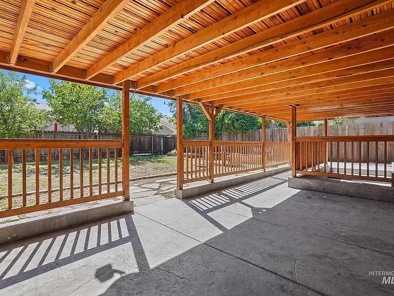 7125 W Poplar St — Photo 9