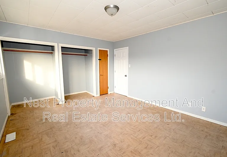 596 Central St E #1 — Photo 10