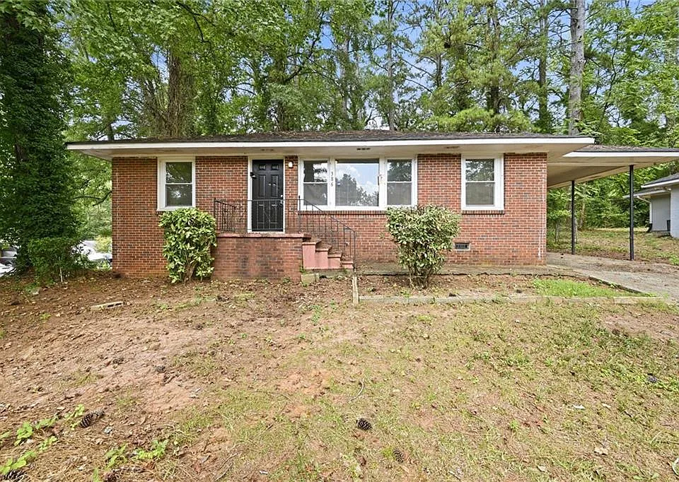 386 Lindsey Dr SE