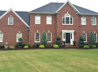 1000 Kensington Ln, Kingsport, TN 37664