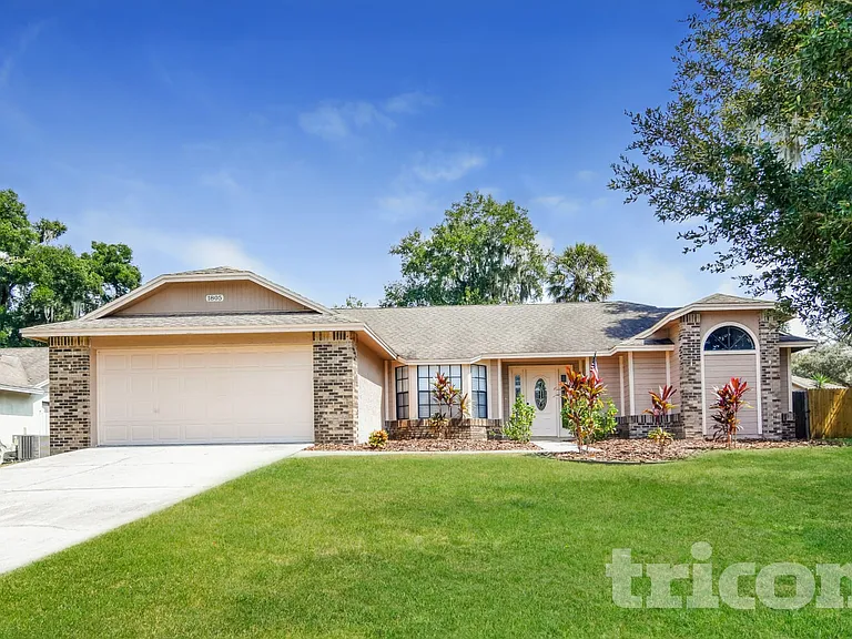 1805 Hitching Post Pl — Photo 1
