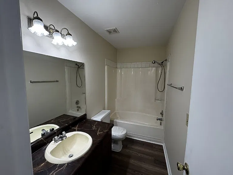 1100 Pineland Ave #9A — Photo 10