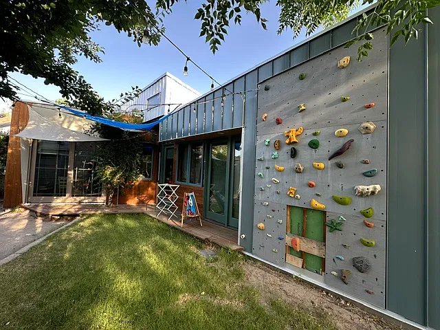 3006 Franciscan St NE — Photo 2