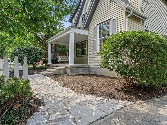 3rd image of 307 Telford Ave