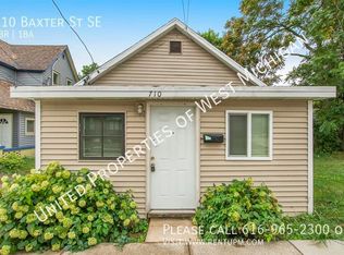 710 Baxter St SE, Grand Rapids, MI 49503