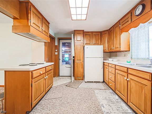 4th image of 380 Barnard Rd