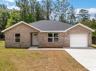 106 Eastview Dr, Crestview, FL 32536