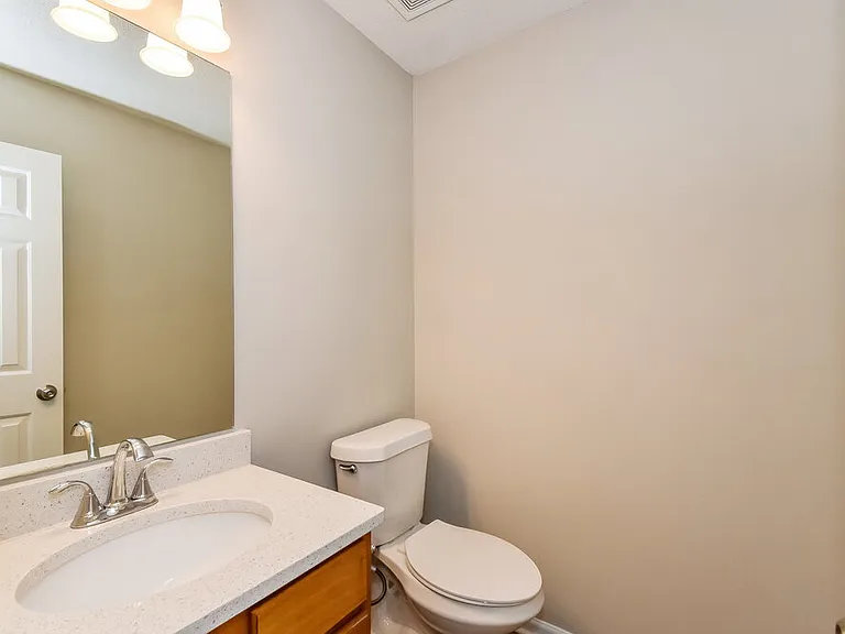 146 Edison Dr — Photo 16