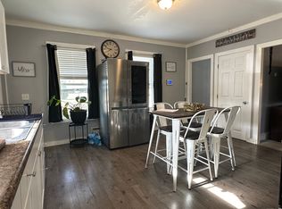 27 High St, Moosup, CT 06354