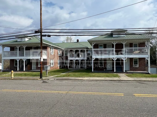 1007 South Main Street, 1007 S Main St #8, Mount Airy, NC 27030