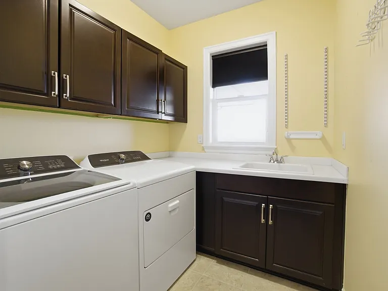 79 Sheldon Ave — Photo 10