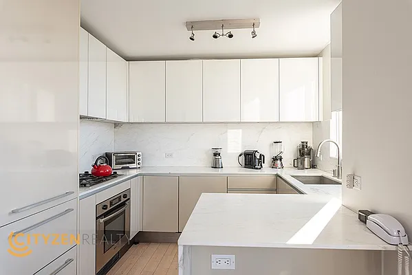 Rented by City Zen Realty | media 20