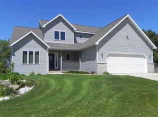 154 Pine View Dr, Madison, WI 53704