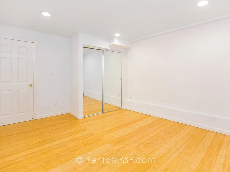 1666 Lombard St #D — Photo 5