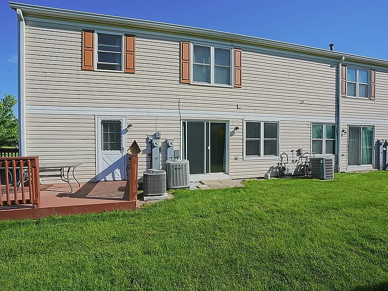 2684 Waterford Ct — Photo 19