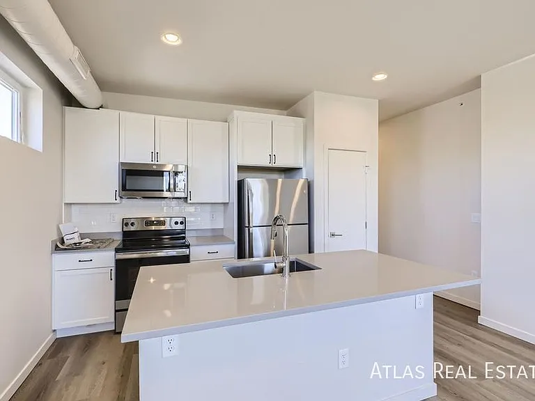 3830 N Olive St #301 — Photo 11