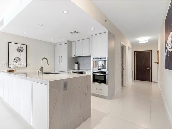 3rd image of 5875 Collins Ave APT 907
