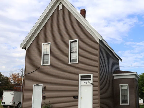 216 8th Ave S, Clinton, IA 52732