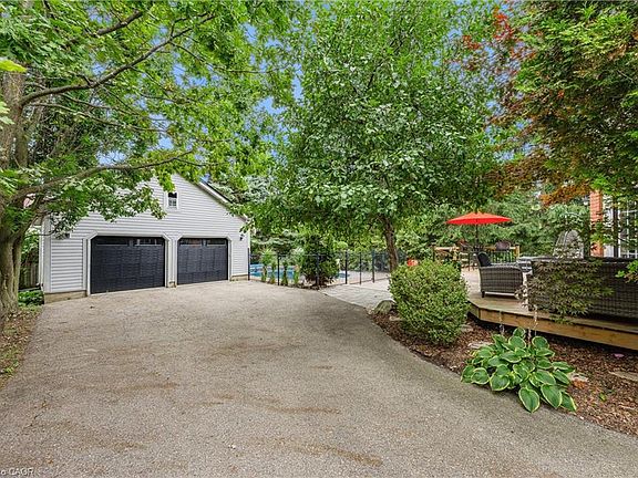 3rd image of 608 Bluenose Ct