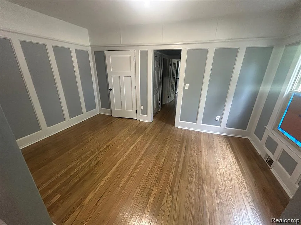 2 bed, 1.0 bath, 900 sqft, $1,300 — Photo 4