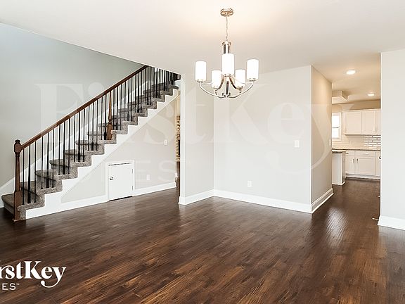 4th image of 1186 Ewing Way
