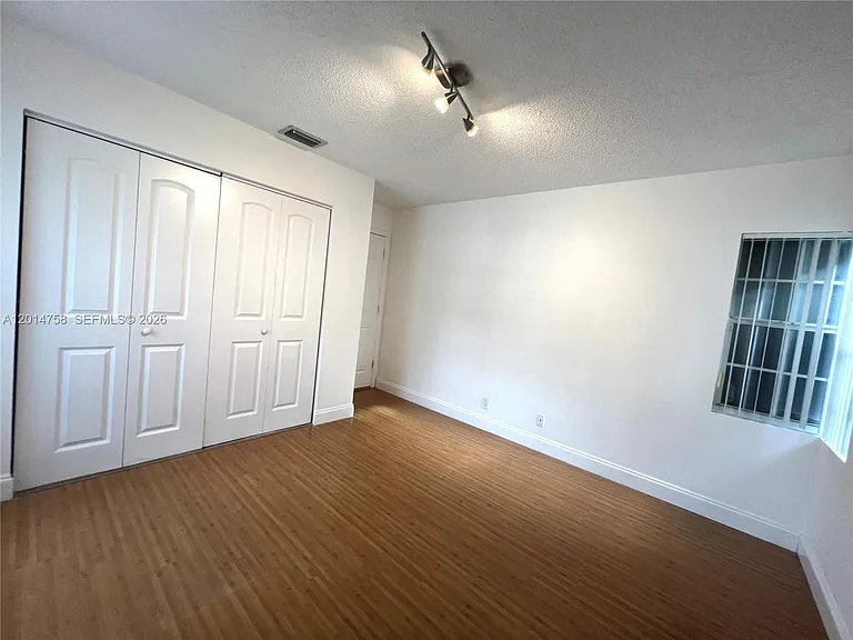 465 Somerset Way — Photo 28