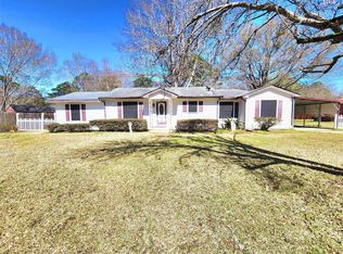 718 Ashland Rd, Coushatta, LA 71019