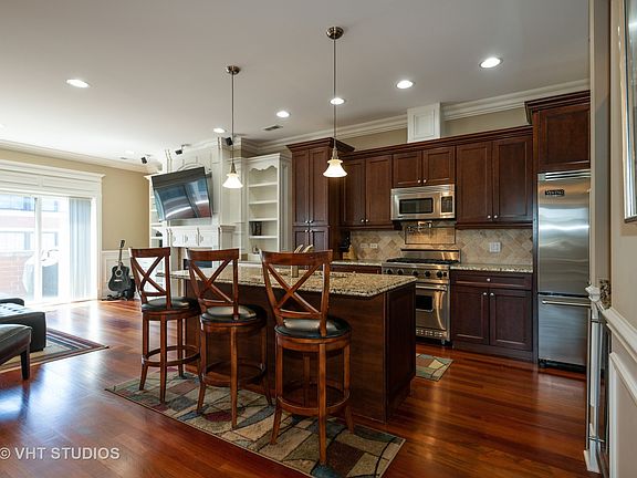 5th image of 2540 W Diversey Ave #402