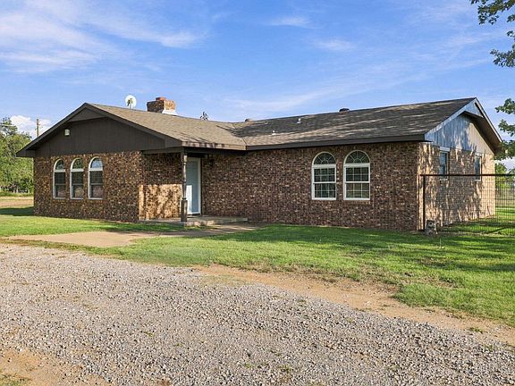 5th image of 46425 Jefferson Rd